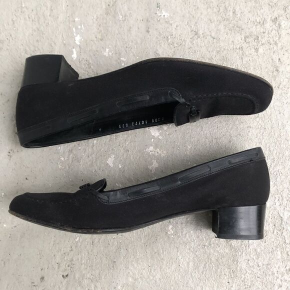 Ferragamo slip ons - Picture 3 of 7